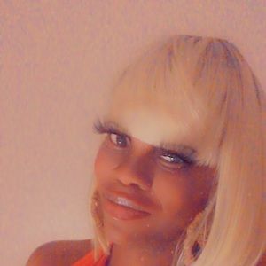 Meet your Posher, Latonya